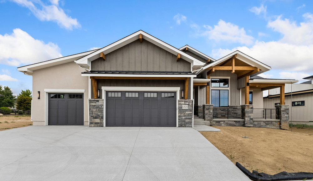 Lookout gallery image with link to Lookout gallery page